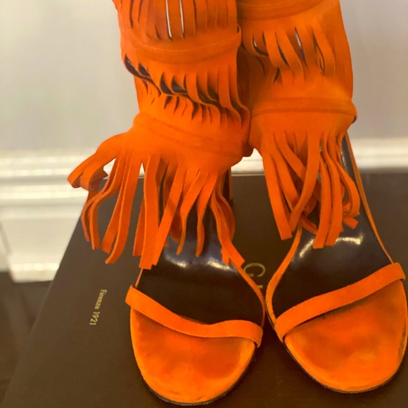 Gucci Sandals - Picture 1 of 4